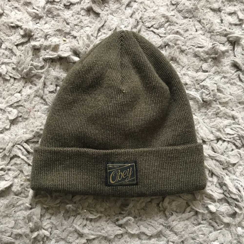 Obey beanie ✨✨✨